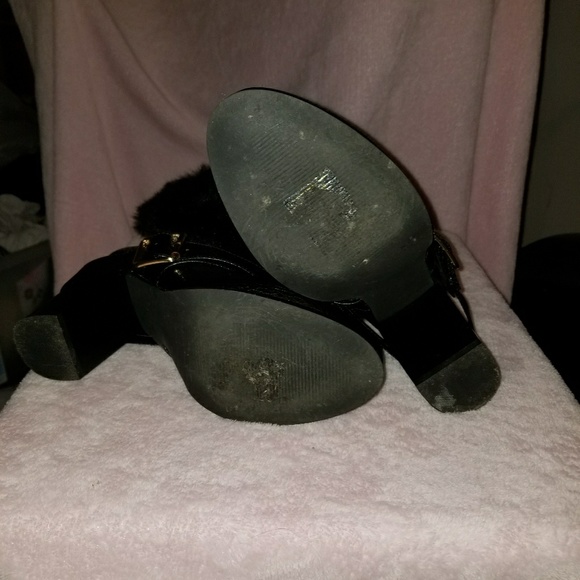 Heeled Boots with the fur.. - Picture 3 of 6